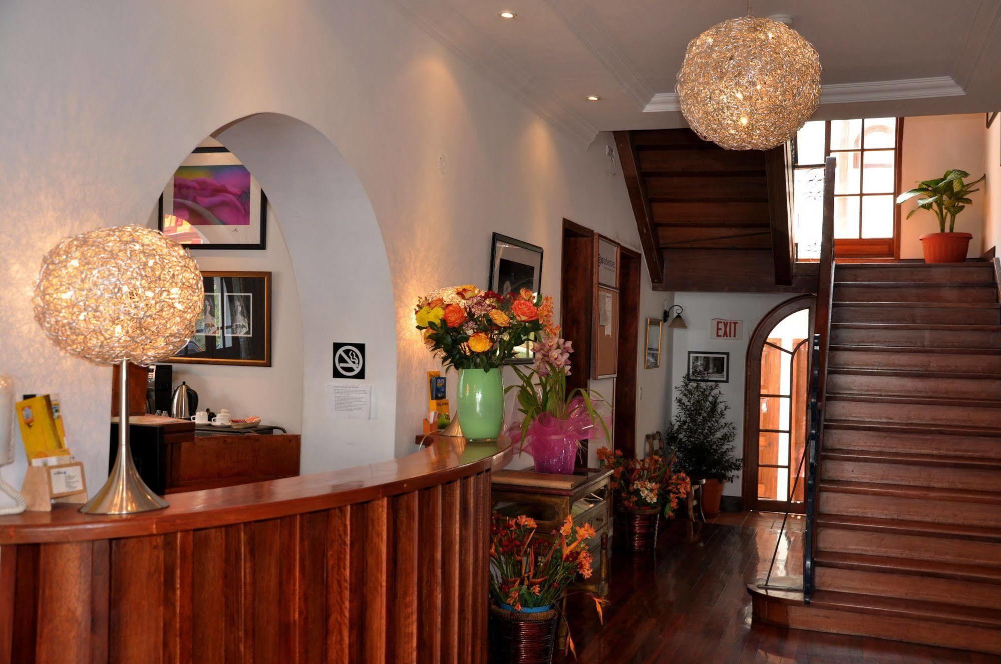 Boutique Hotel Casa Foch Quito Extérieur photo