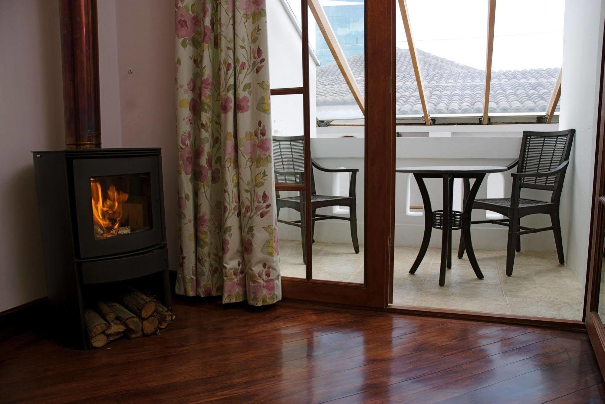 Boutique Hotel Casa Foch Quito Extérieur photo