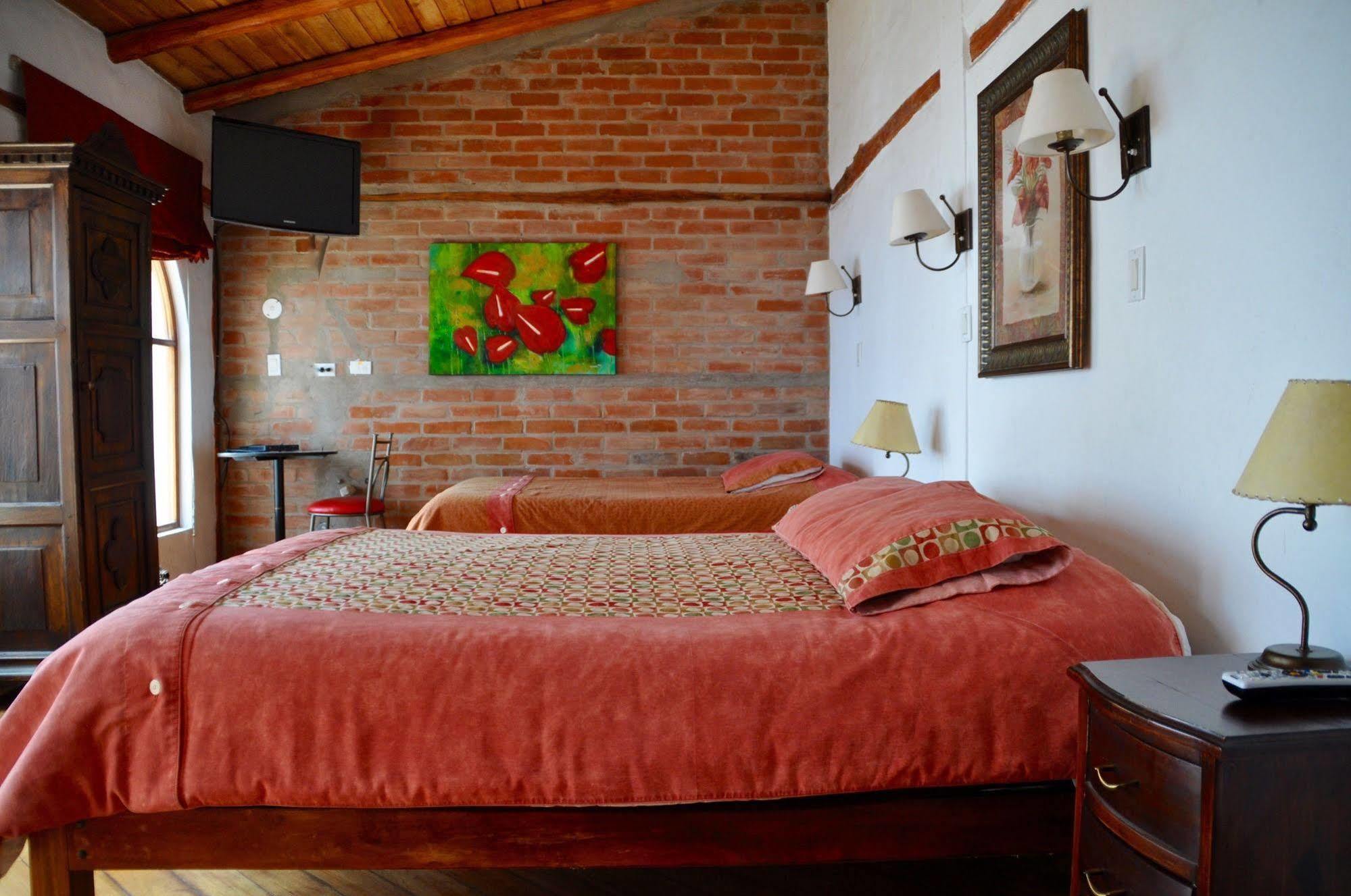Boutique Hotel Casa Foch Quito Extérieur photo