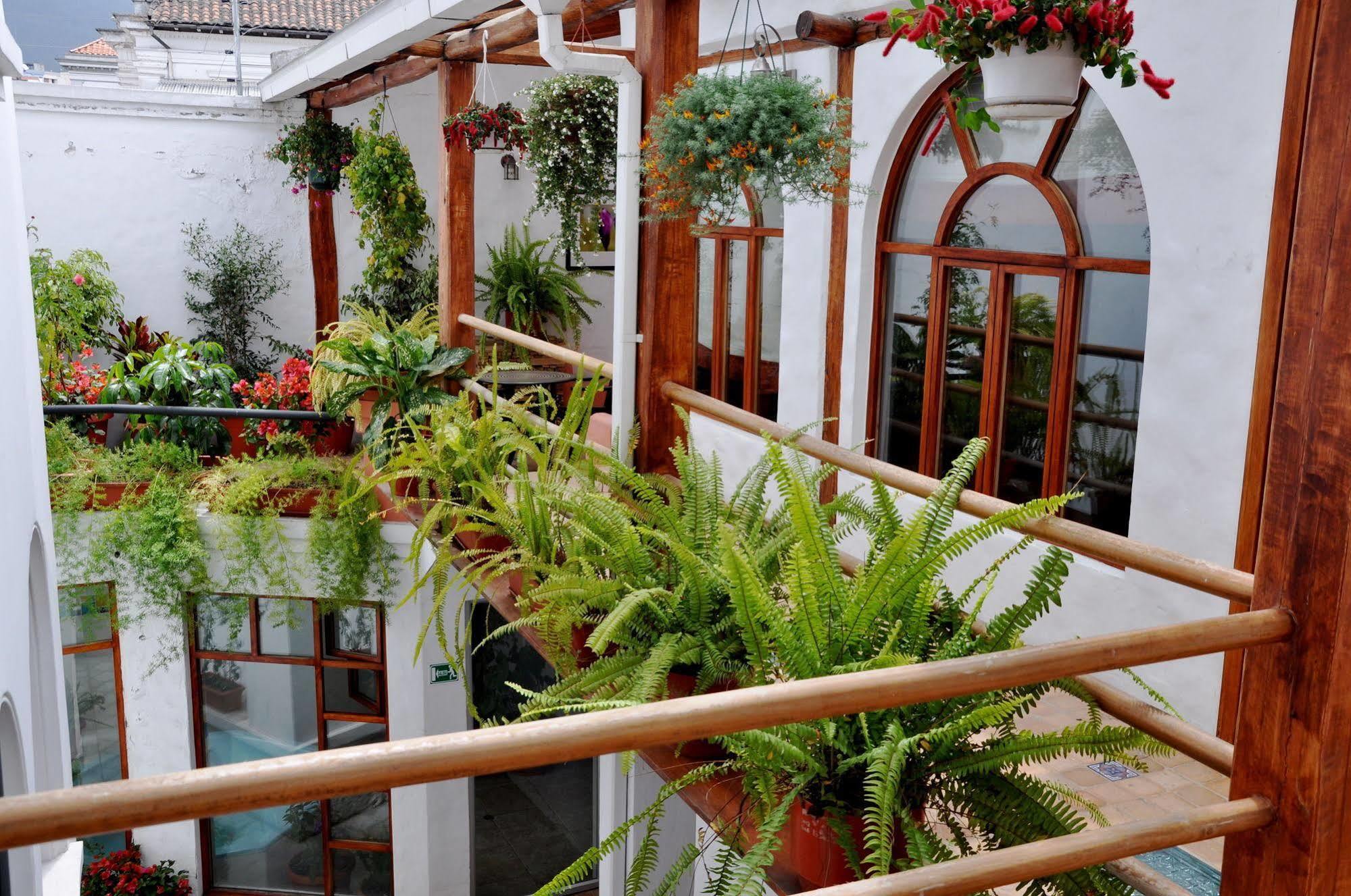 Boutique Hotel Casa Foch Quito Extérieur photo